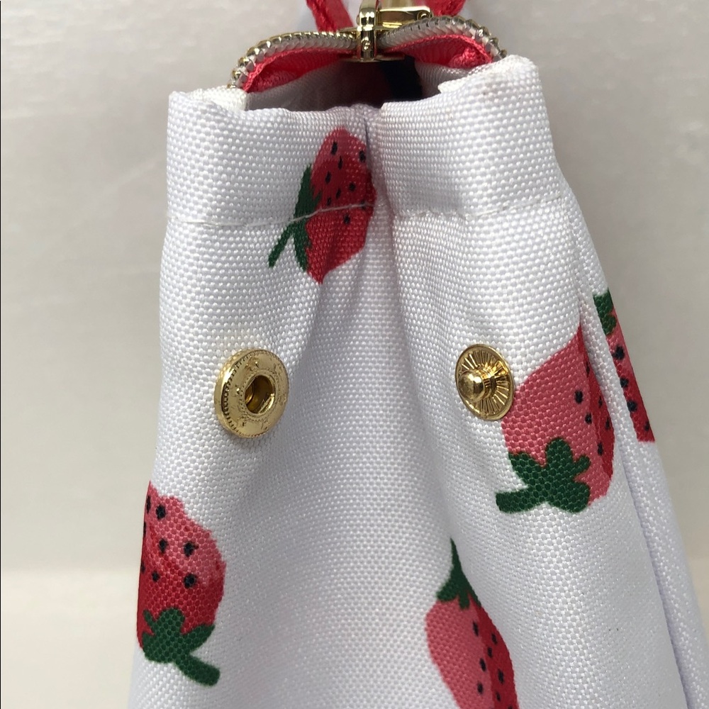 Kate Spade Strawberry Lunch Bag Insulated Zip Top - Picture 5 of 14